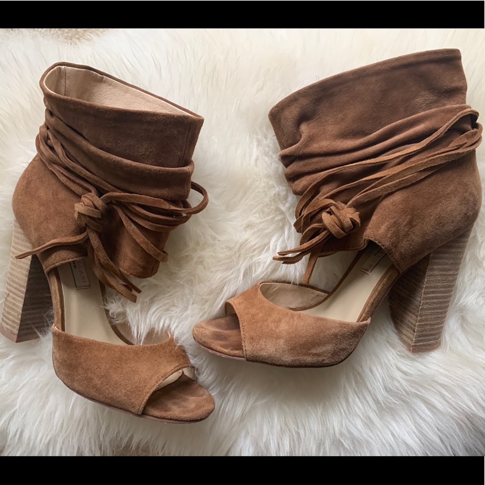 Kristin Cavallari Chinese Laundry Booties size 8